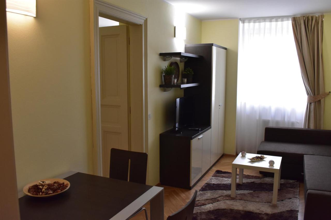 Apartment Vikroria - Halkova 5 Prag Exterior foto