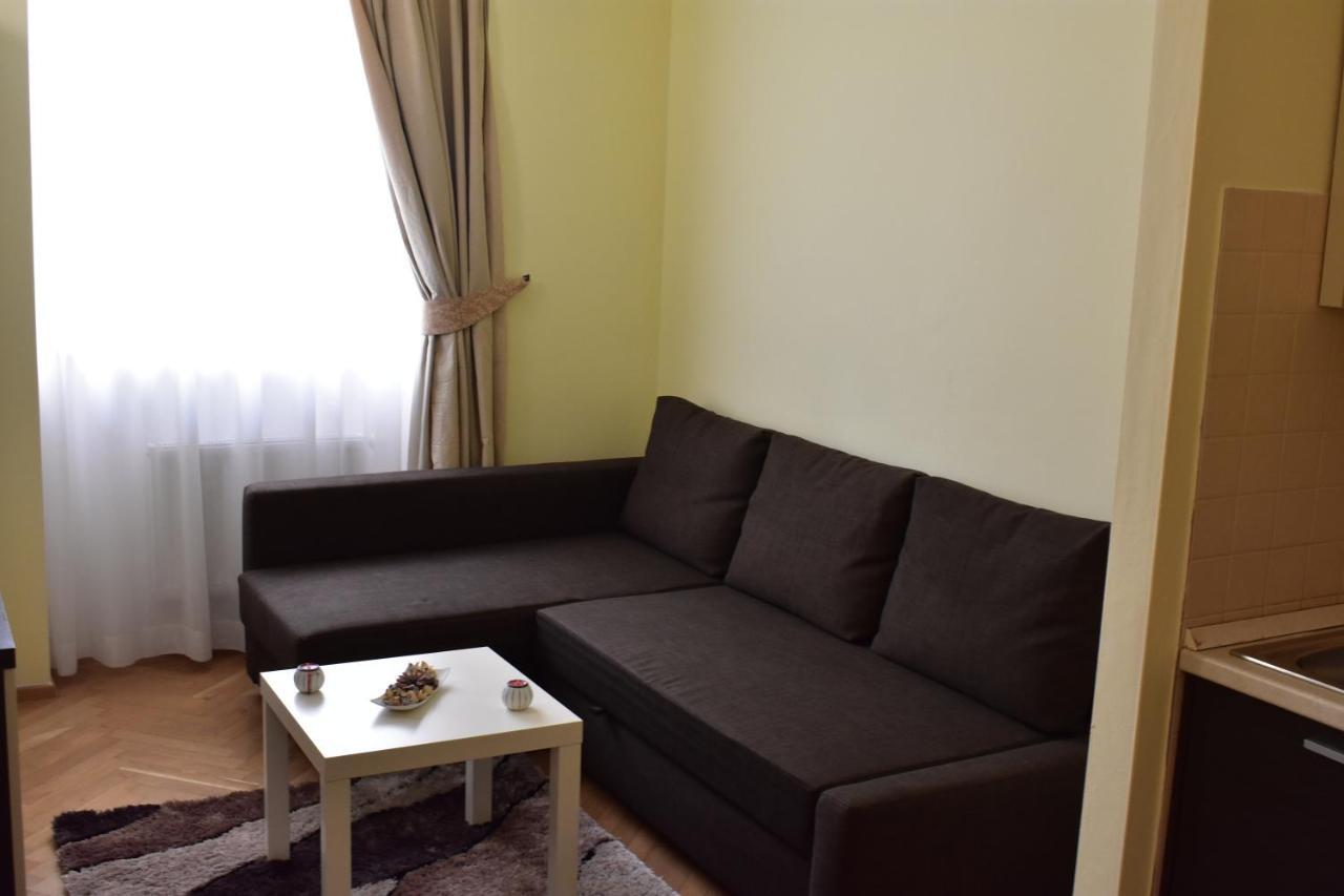 Apartment Vikroria - Halkova 5 Prag Exterior foto